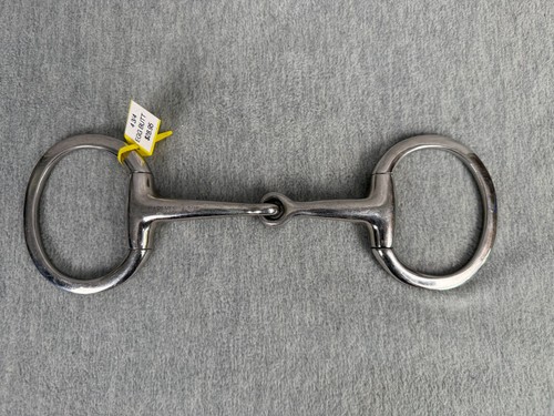 Eggbutt snaffle bit - by, carlyle